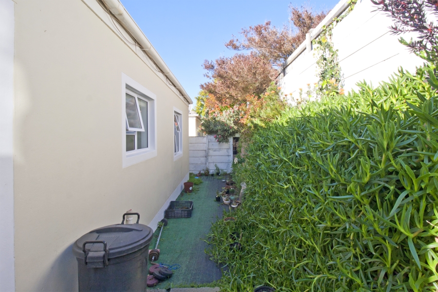 2 Bedroom Property for Sale in Capri Western Cape